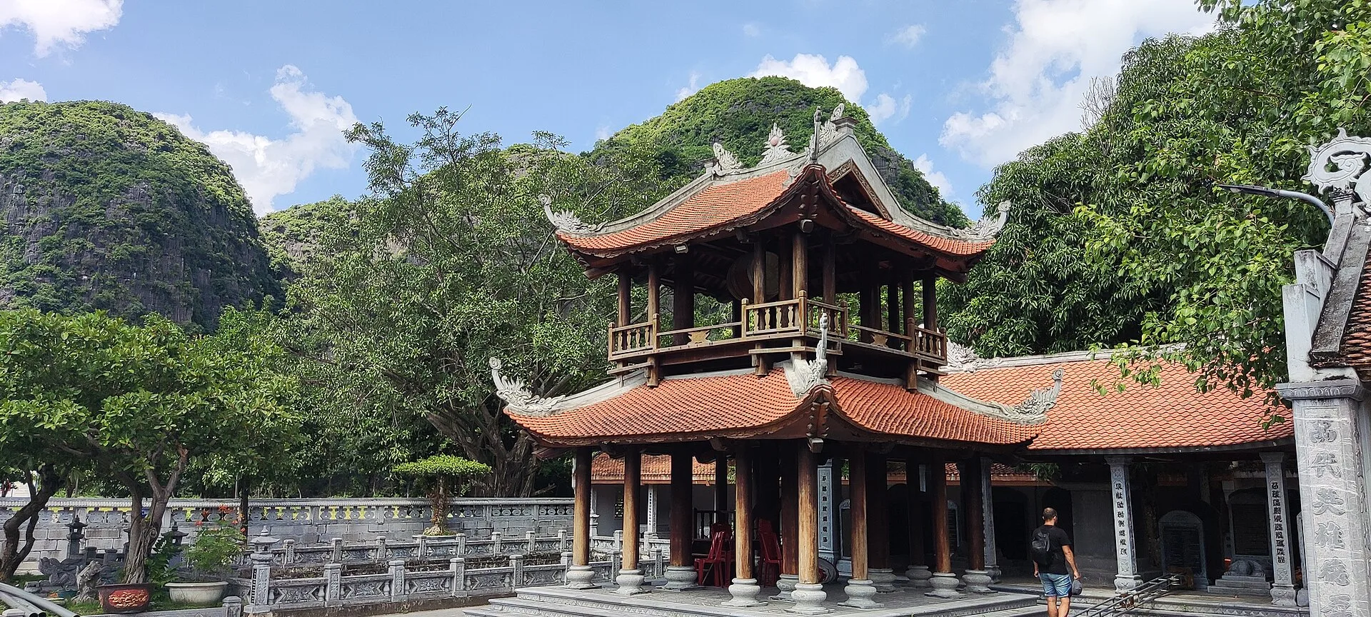 Đền Thái Vi