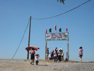 Suối khoáng nóng Kênh Gà