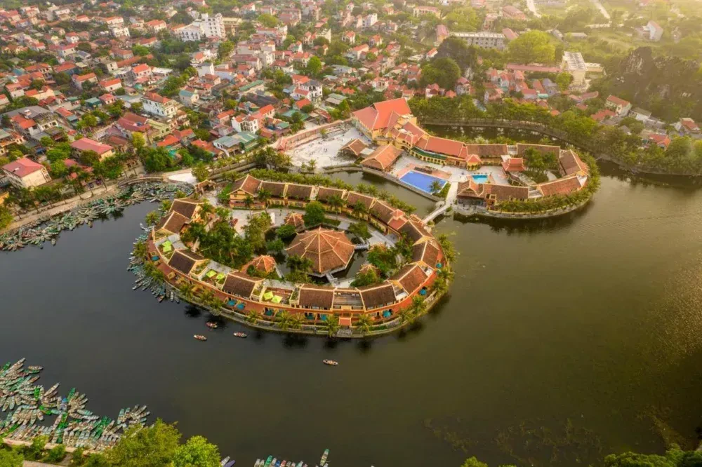 Emeralda Resort Tam Cốc – ảnh 1